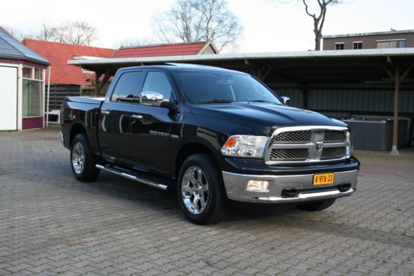 Dodge Ram 1500 5.7-v8 Hemi Aut. Laramie 4wd (2009).